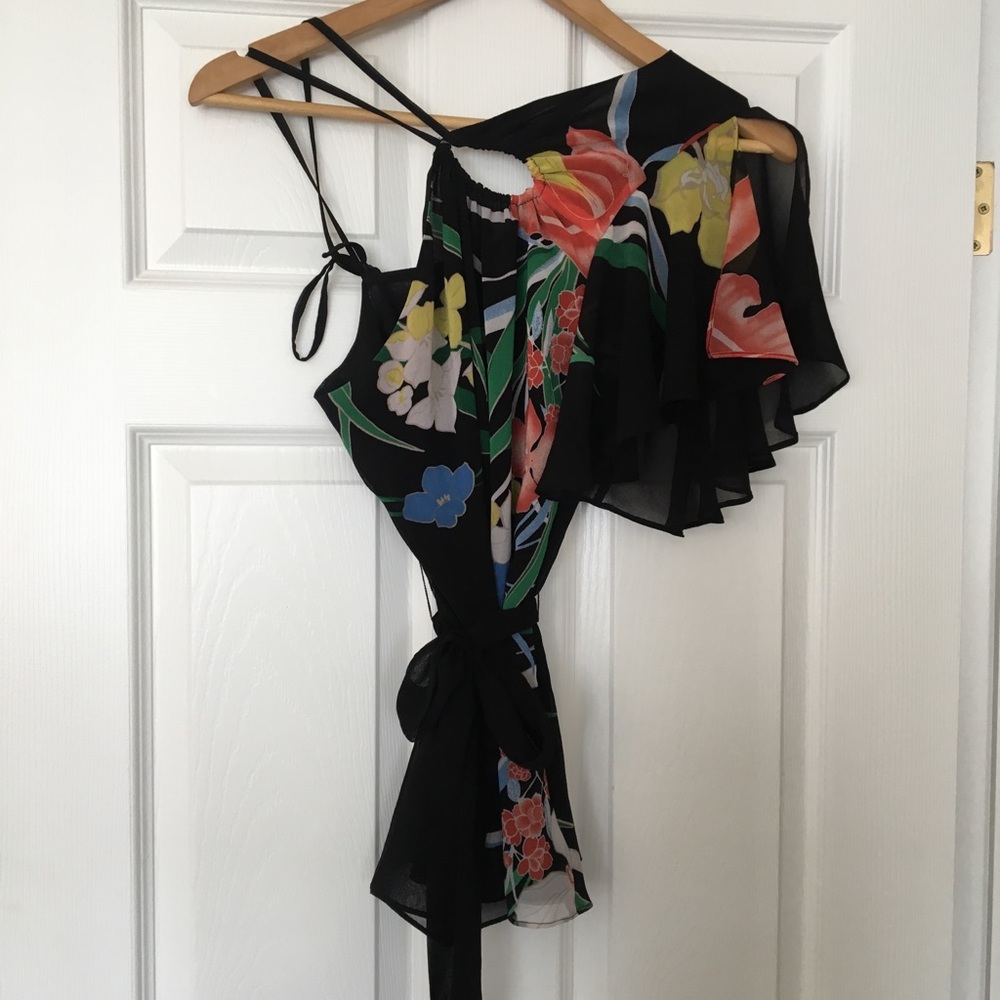 bebe Black One-Shoulder Floral Ruffle Top